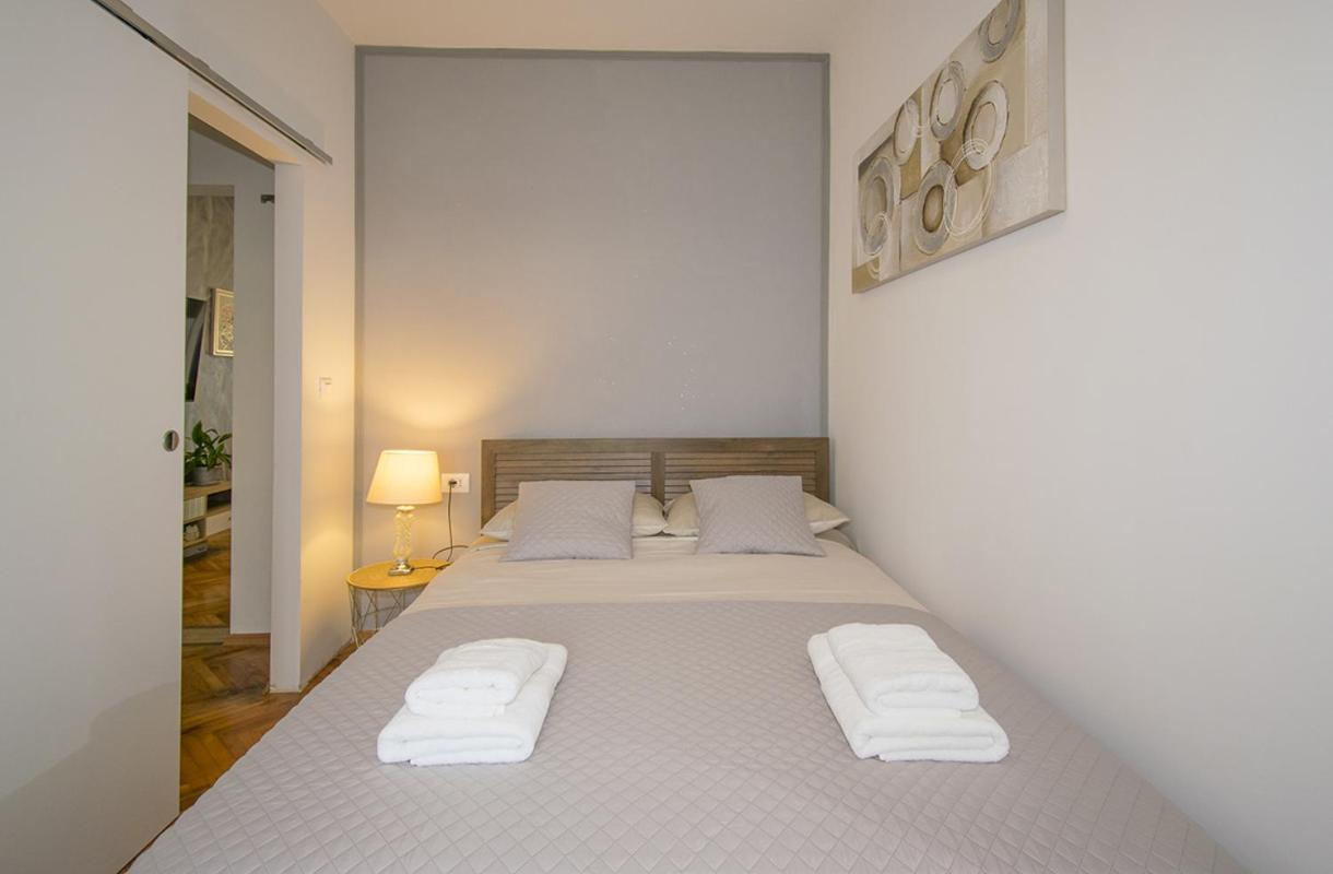 Apartment Edera, Near The Town In A Quiet Location Ровинь Экстерьер фото